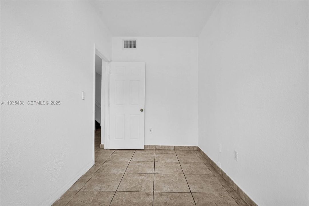 For Sale: $298,000 (4 beds, 2 baths, 1527 Square Feet)