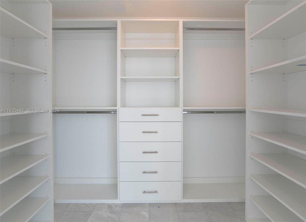 En Renta: $8,500 (3 camas, 3 baños, 1646 Pies cuadrados)