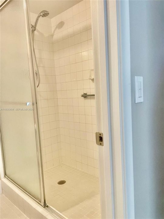 For Sale: $245,000 (2 beds, 2 baths, 1100 Square Feet)