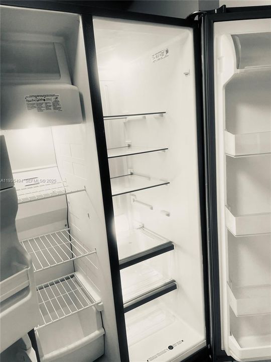 For Sale: $245,000 (2 beds, 2 baths, 1100 Square Feet)