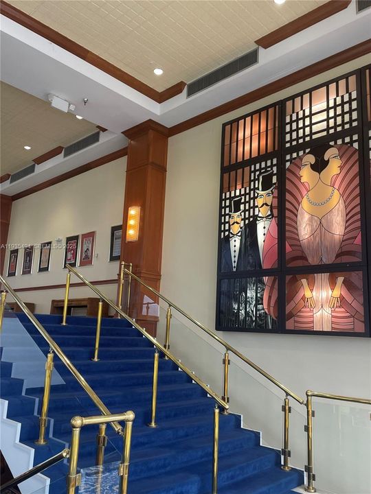 For Sale: $245,000 (2 beds, 2 baths, 1100 Square Feet)