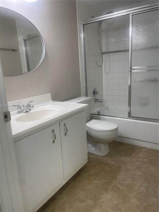 2ND BATHROOM