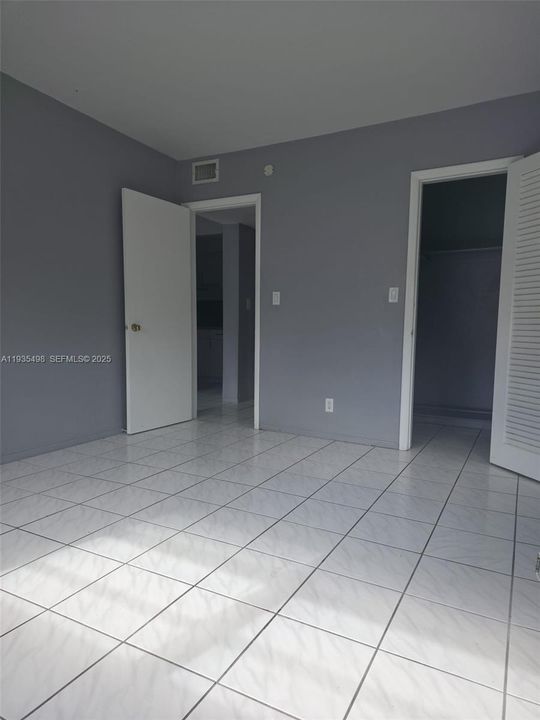 出租: $1,400 (1 贝兹, 1 浴室, 750 平方英尺)