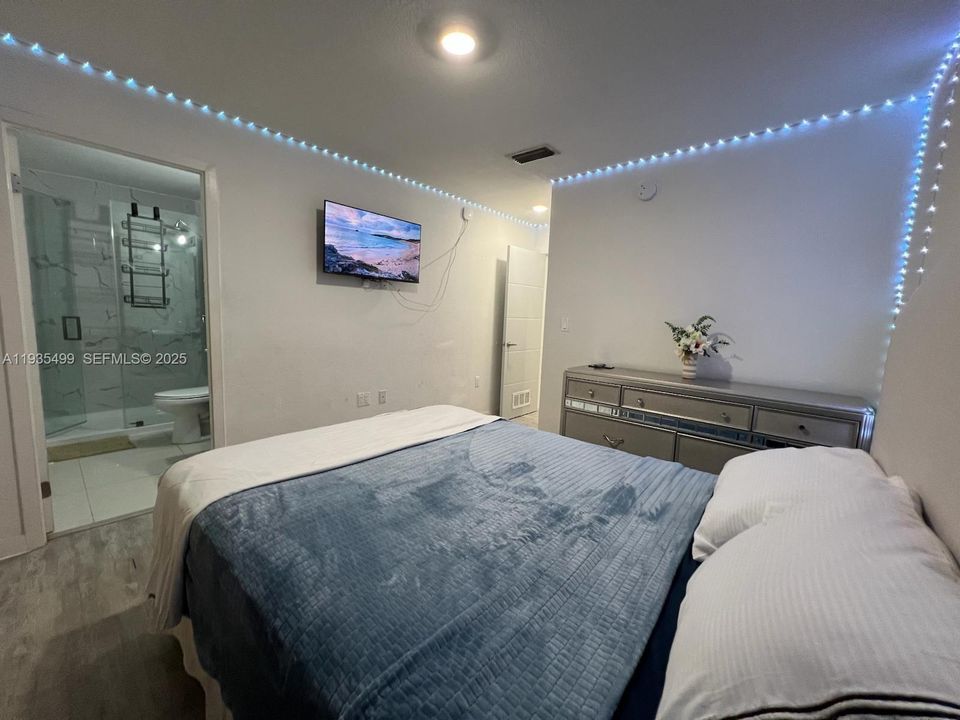 待售: $420,000 (4 贝兹, 3 浴室, 1434 平方英尺)