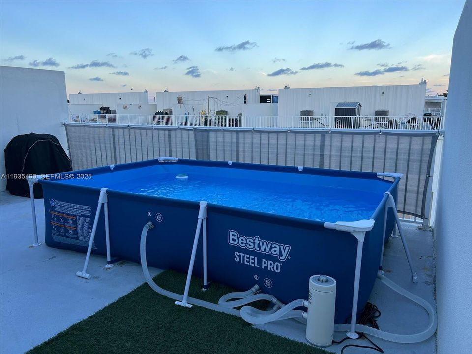 待售: $420,000 (4 贝兹, 3 浴室, 1434 平方英尺)