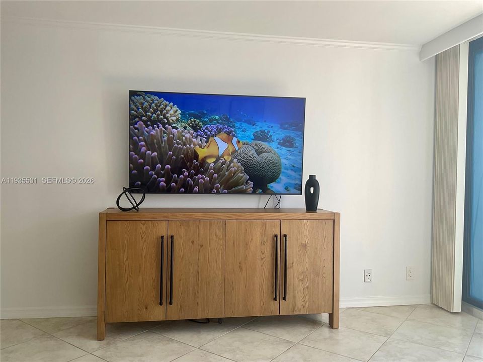 В аренду: $2,500 (1 спален, 2 ванн, 980 Квадратных фут)