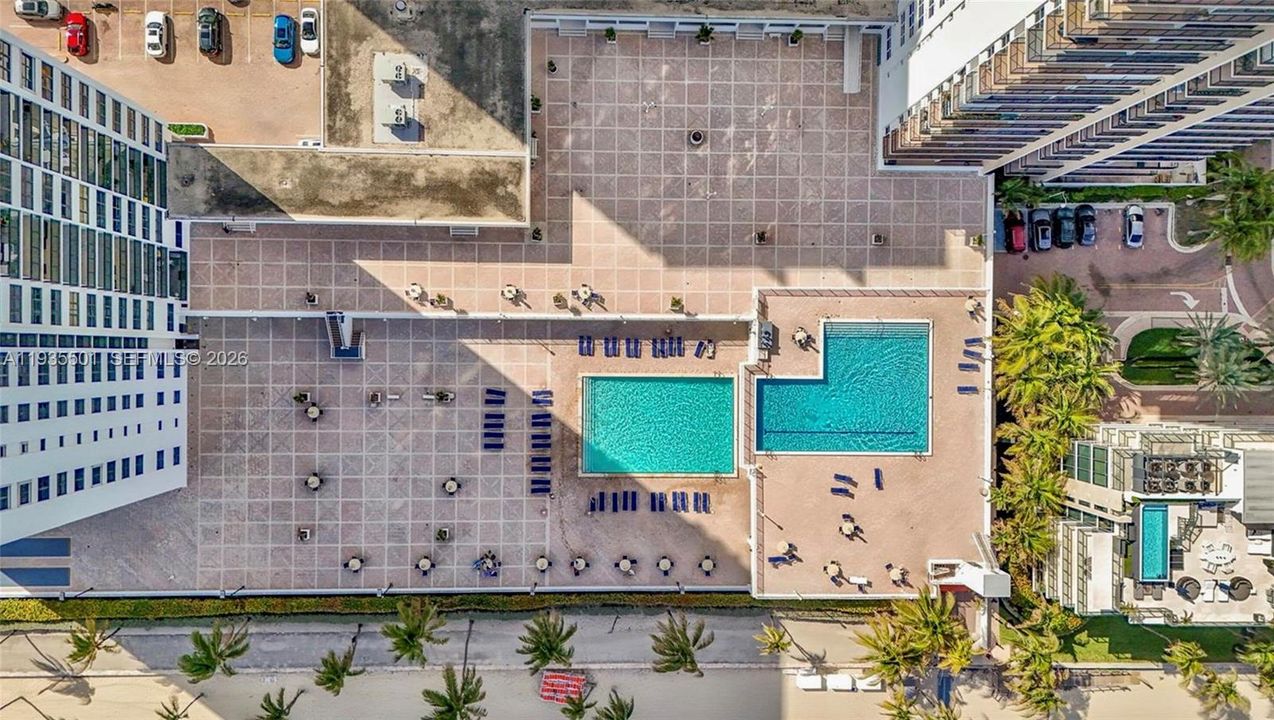 В аренду: $2,500 (1 спален, 2 ванн, 980 Квадратных фут)