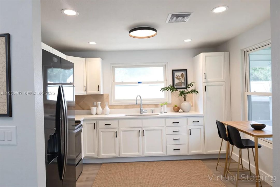 待售: $359,800 (3 贝兹, 2 浴室, 1308 平方英尺)