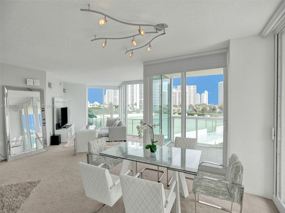 For Sale: $950,000 (3 beds, 3 baths, 2130 Square Feet)