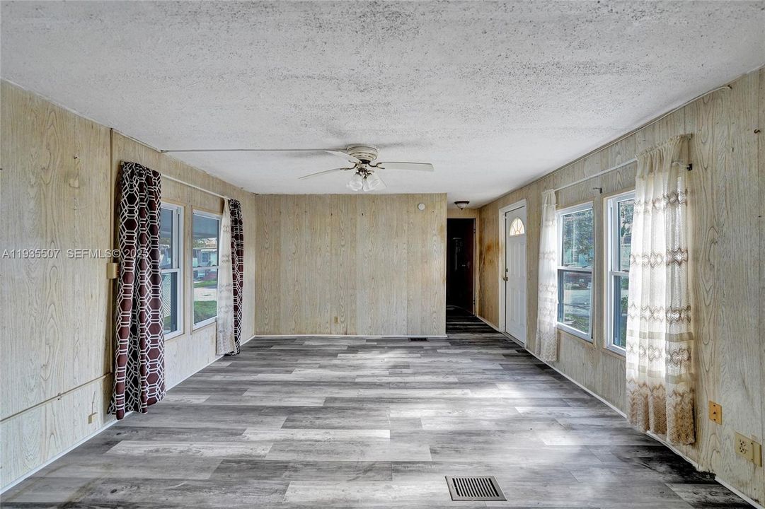 En Venta: $170,000 (2 camas, 2 baños, 961 Pies cuadrados)