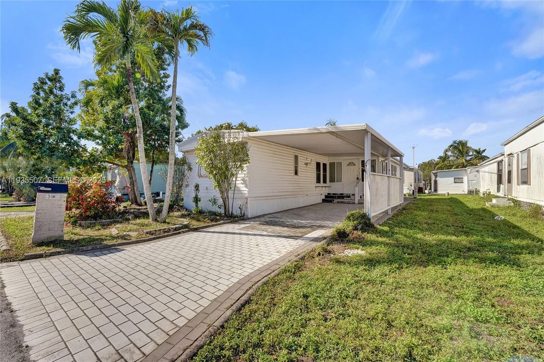 En Venta: $170,000 (2 camas, 2 baños, 961 Pies cuadrados)