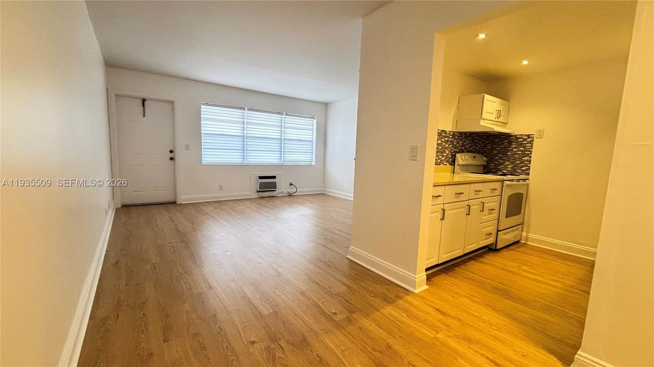 待售: $85,000 (1 贝兹, 1 浴室, 532 平方英尺)