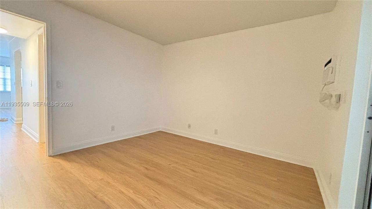 待售: $85,000 (1 贝兹, 1 浴室, 532 平方英尺)