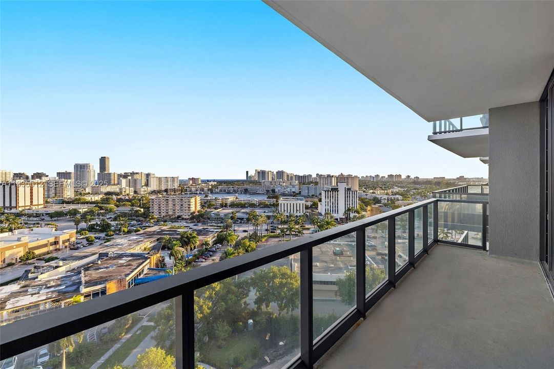 For Rent: $4,137 (2 beds, 2 baths, 1264 Square Feet)