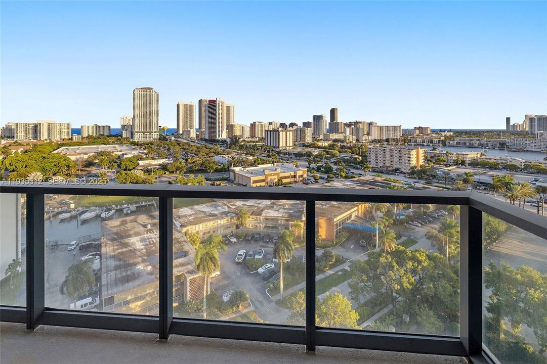 For Rent: $4,137 (2 beds, 2 baths, 1264 Square Feet)