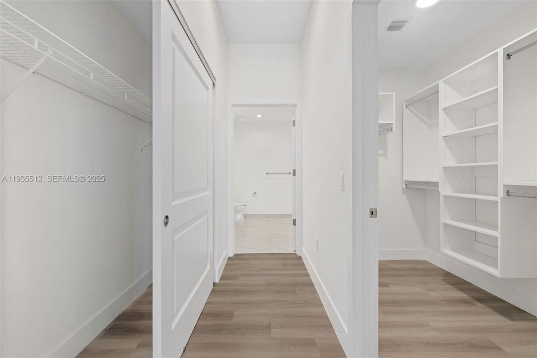 For Rent: $4,137 (2 beds, 2 baths, 1264 Square Feet)