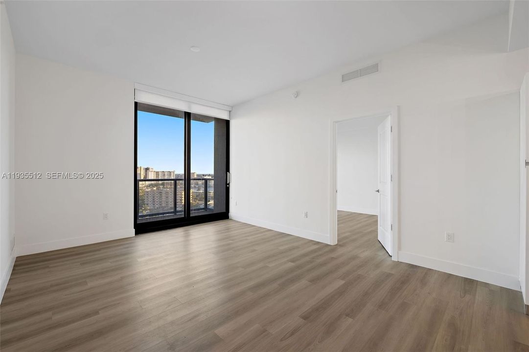 For Rent: $4,137 (2 beds, 2 baths, 1264 Square Feet)