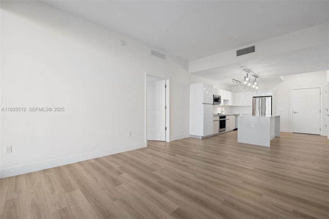 For Rent: $4,137 (2 beds, 2 baths, 1264 Square Feet)