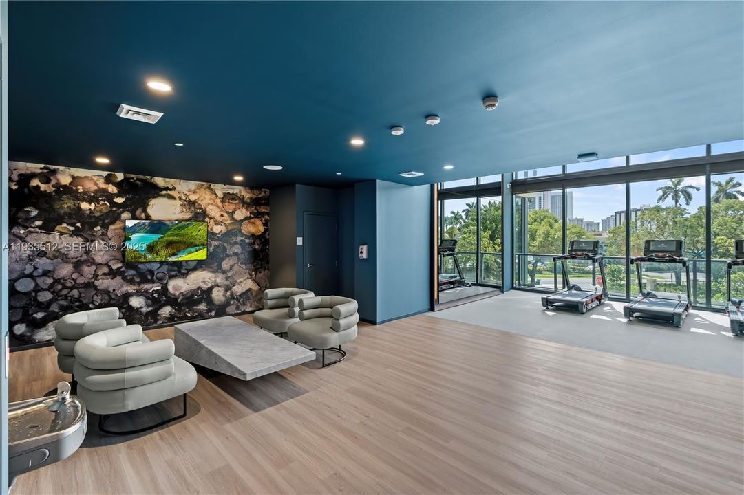 For Rent: $4,137 (2 beds, 2 baths, 1264 Square Feet)