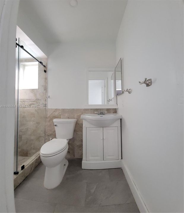2nd Bathroom