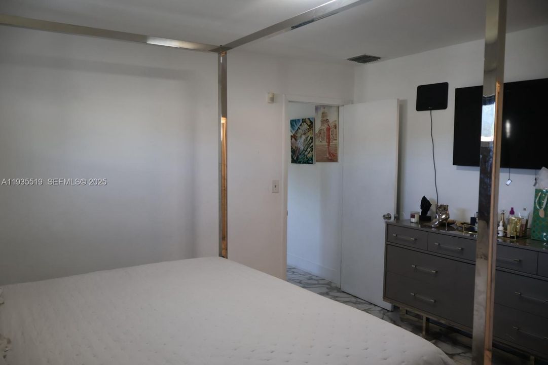 En Venta: $720,000 (3 camas, 2 baños, 1651 Pies cuadrados)