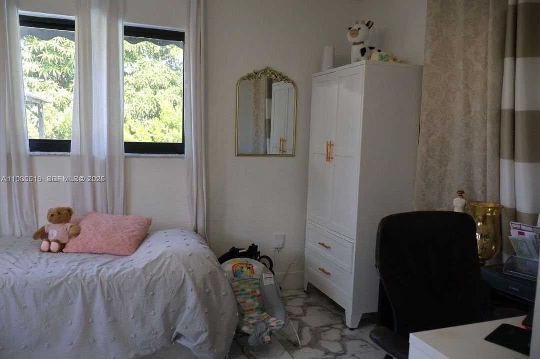 En Venta: $720,000 (3 camas, 2 baños, 1651 Pies cuadrados)