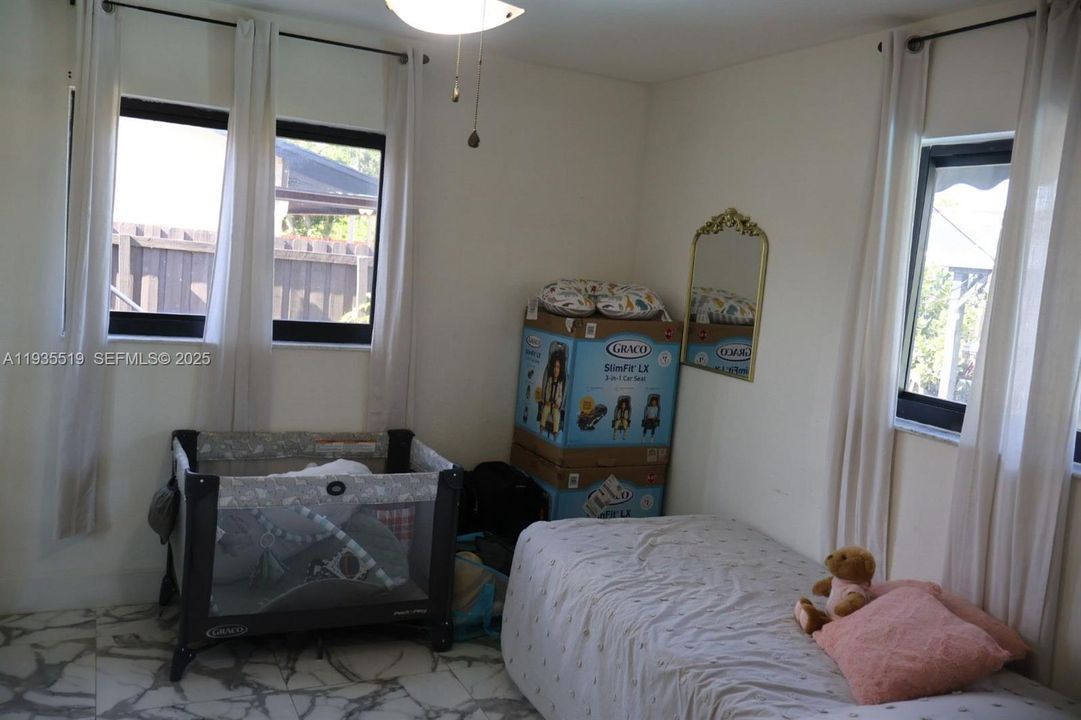 En Venta: $720,000 (3 camas, 2 baños, 1651 Pies cuadrados)