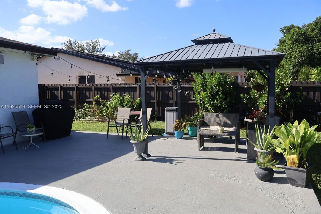 En Venta: $720,000 (3 camas, 2 baños, 1651 Pies cuadrados)