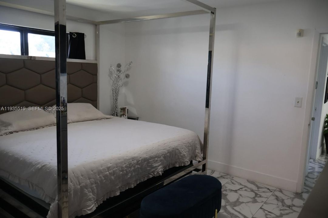 En Venta: $720,000 (3 camas, 2 baños, 1651 Pies cuadrados)