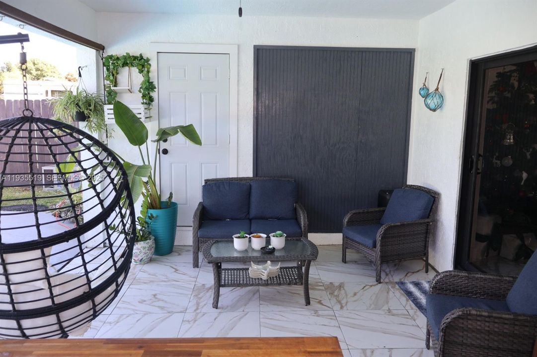 En Venta: $720,000 (3 camas, 2 baños, 1651 Pies cuadrados)