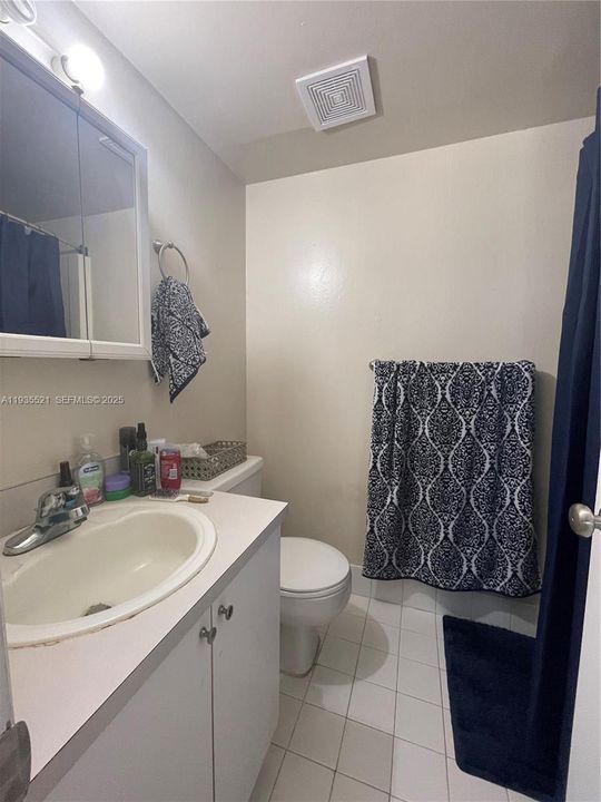 For Sale: $210,000 (2 beds, 2 baths, 963 Square Feet)