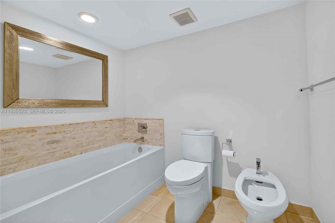 For Rent: $6,200 (3 beds, 3 baths, 1624 Square Feet)