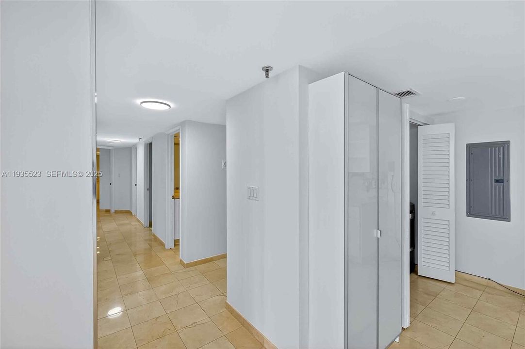 For Rent: $6,200 (3 beds, 3 baths, 1624 Square Feet)