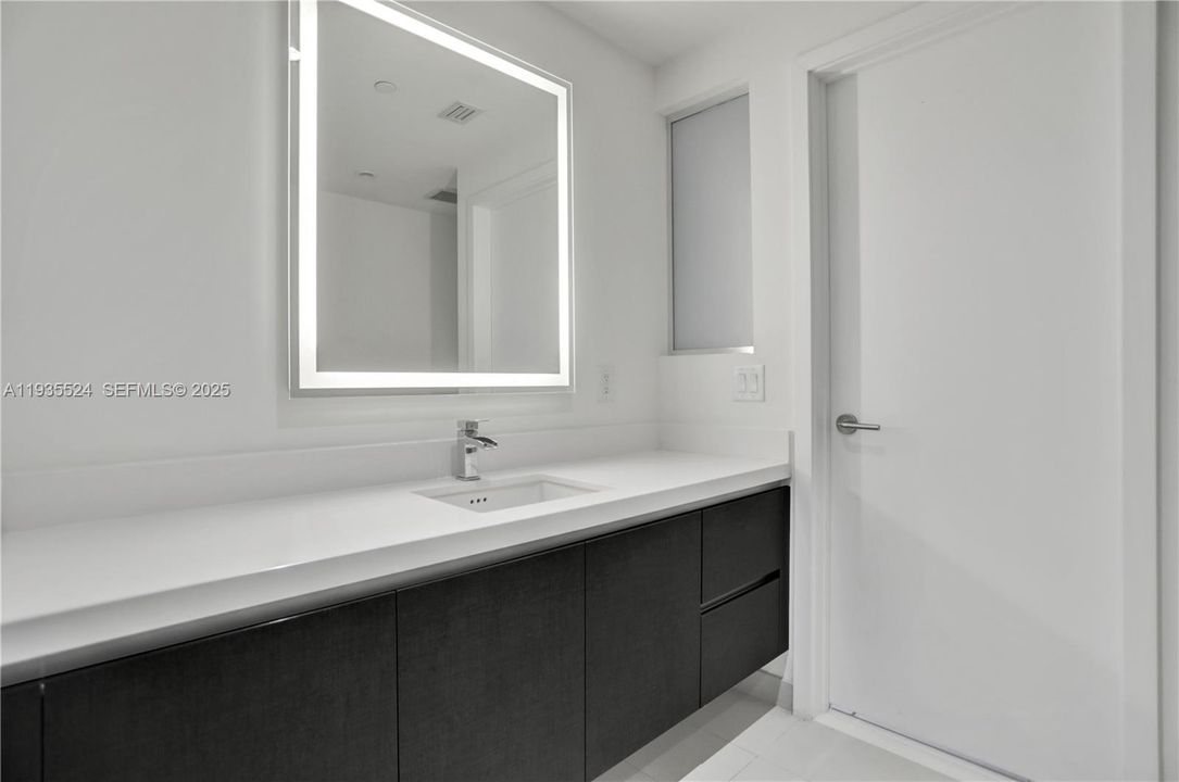 En Renta: $3,700 (0 camas, 1 baños, 662 Pies cuadrados)