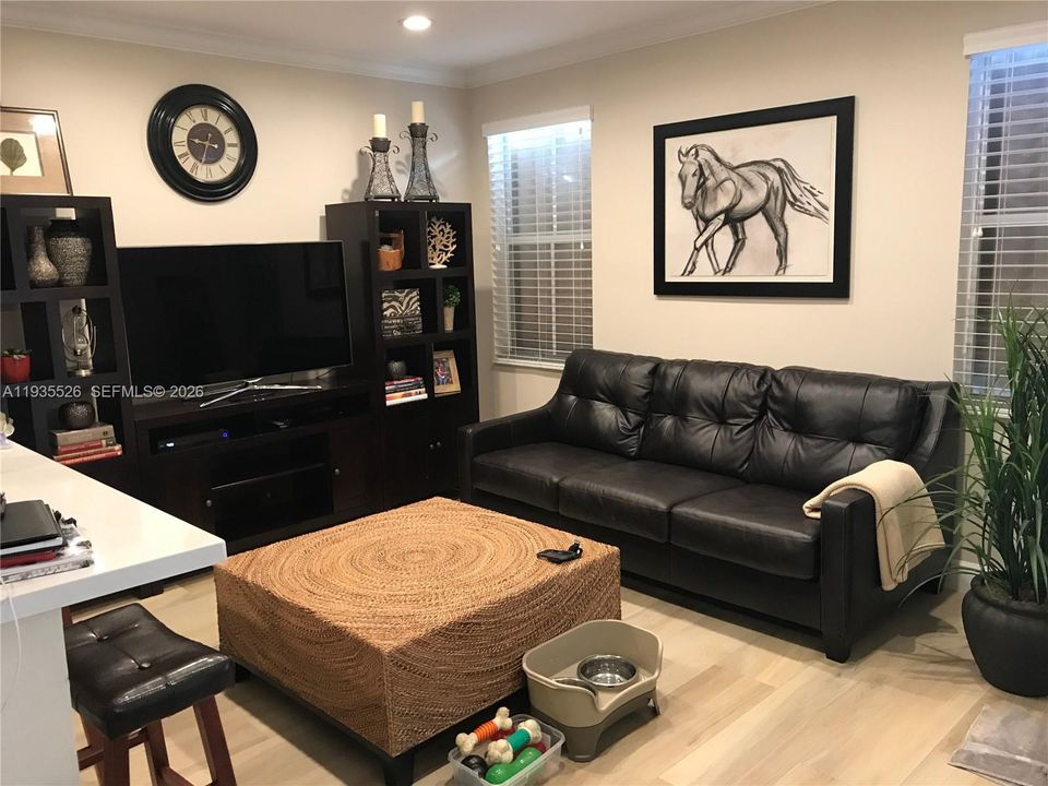 For Rent: $3,800 (3 beds, 2 baths, 1579 Square Feet)