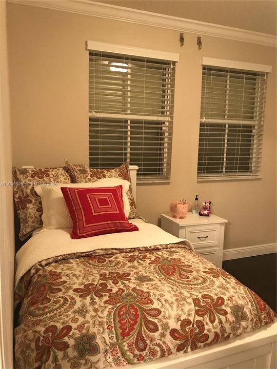 For Rent: $3,800 (3 beds, 2 baths, 1579 Square Feet)