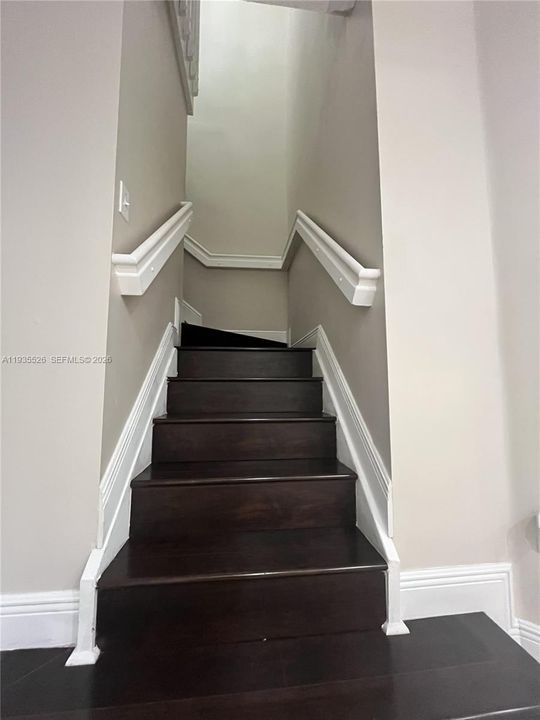 For Rent: $3,800 (3 beds, 2 baths, 1579 Square Feet)