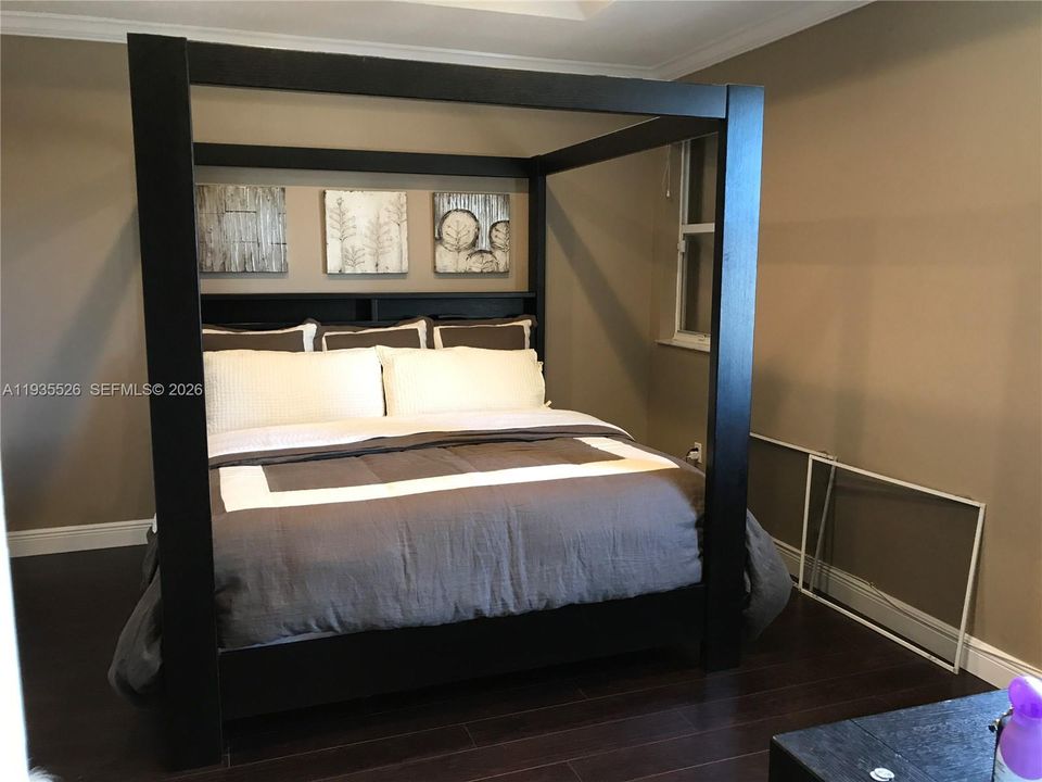 For Rent: $3,800 (3 beds, 2 baths, 1579 Square Feet)