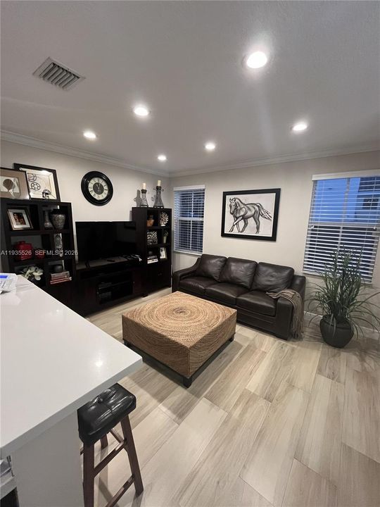 For Rent: $3,800 (3 beds, 2 baths, 1579 Square Feet)