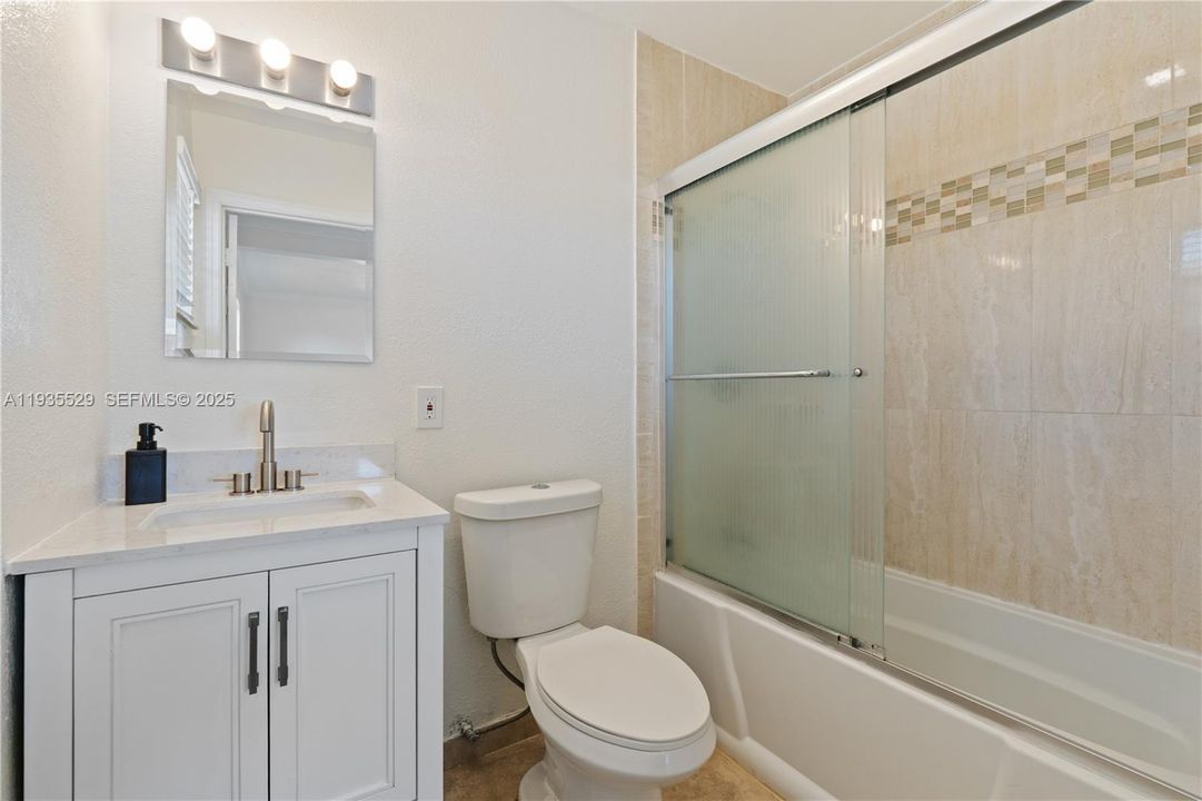 For Rent: $3,250 (2 beds, 2 baths, 1700 Square Feet)