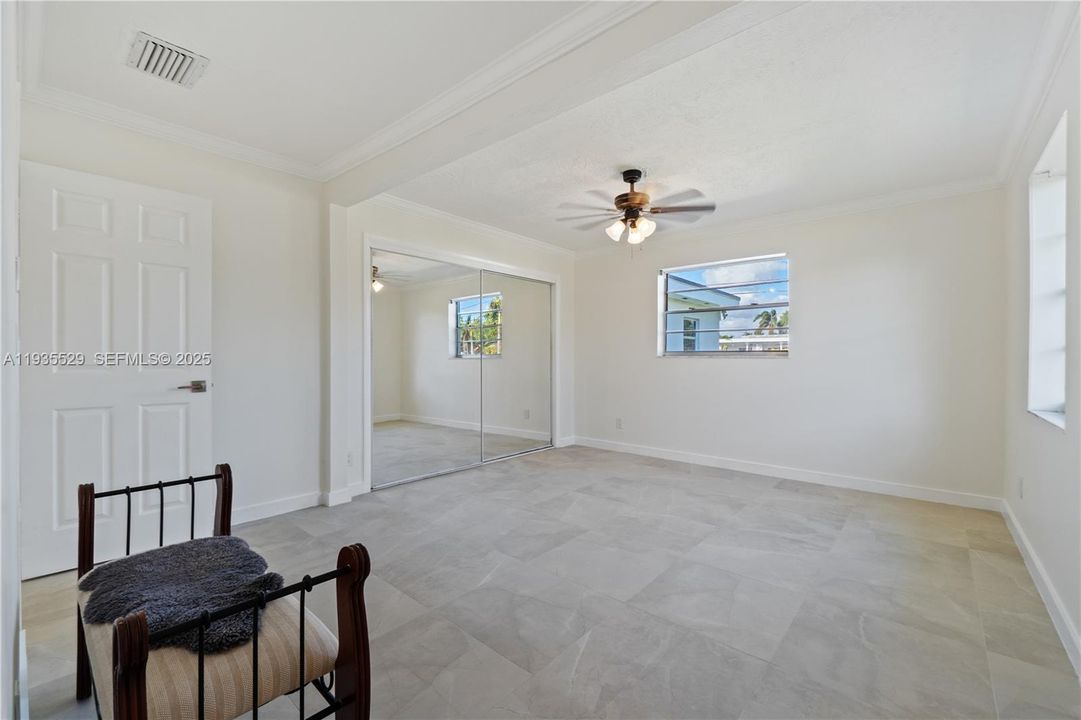 For Rent: $3,250 (2 beds, 2 baths, 1700 Square Feet)