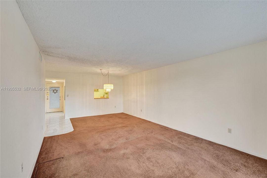 En Venta: $110,000 (2 camas, 2 baños, 1000 Pies cuadrados)