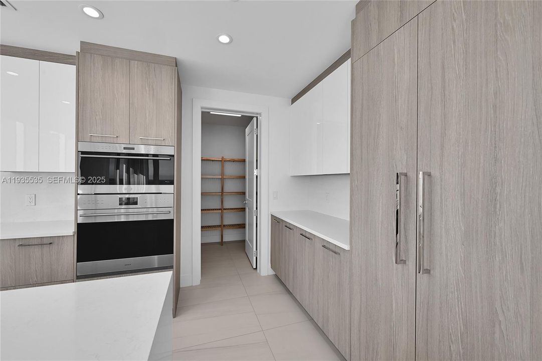 В аренду: $29,500 (3 спален, 4 ванн, 0 Квадратных фут)