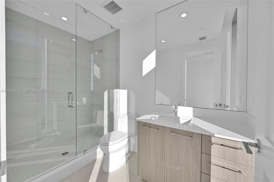 В аренду: $29,500 (3 спален, 4 ванн, 0 Квадратных фут)