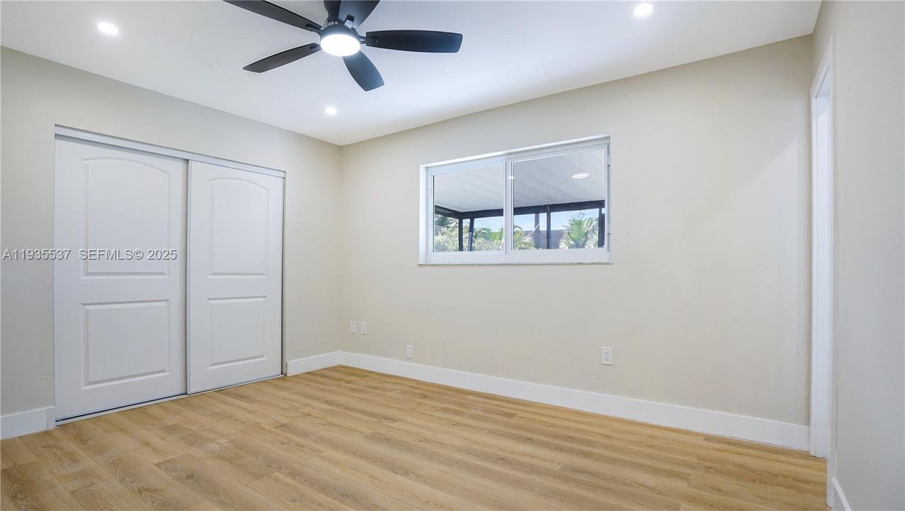 For Sale: $565,000 (3 beds, 2 baths, 1467 Square Feet)