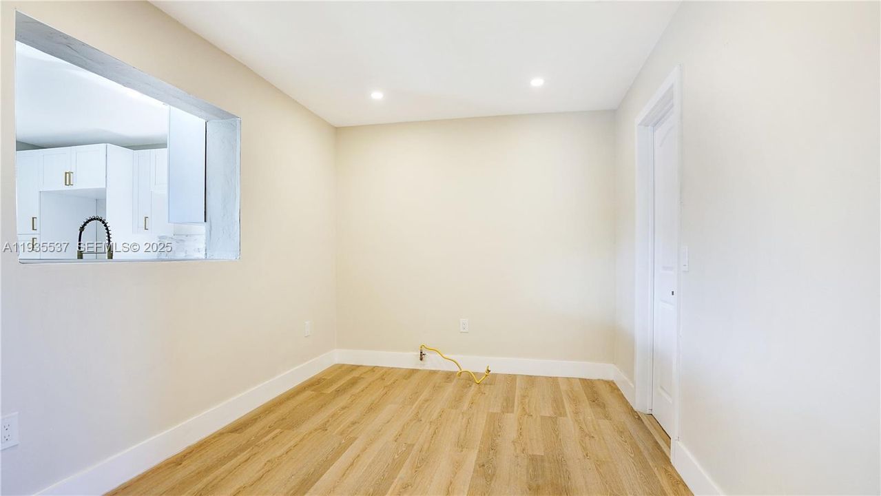 For Sale: $565,000 (3 beds, 2 baths, 1467 Square Feet)