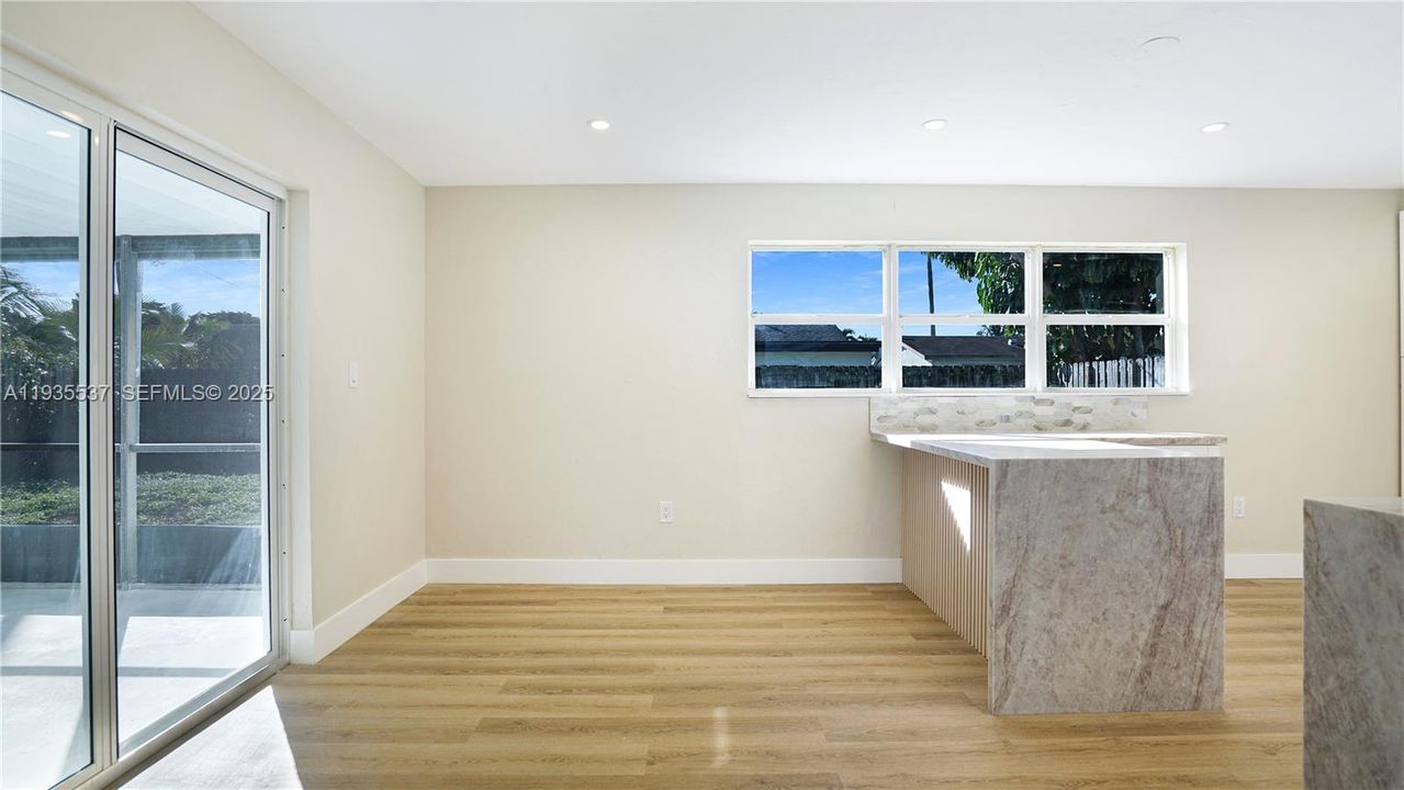 For Sale: $565,000 (3 beds, 2 baths, 1467 Square Feet)