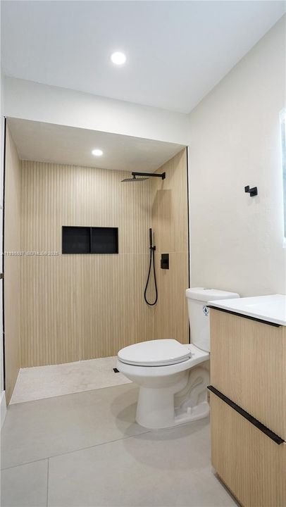 For Sale: $565,000 (3 beds, 2 baths, 1467 Square Feet)