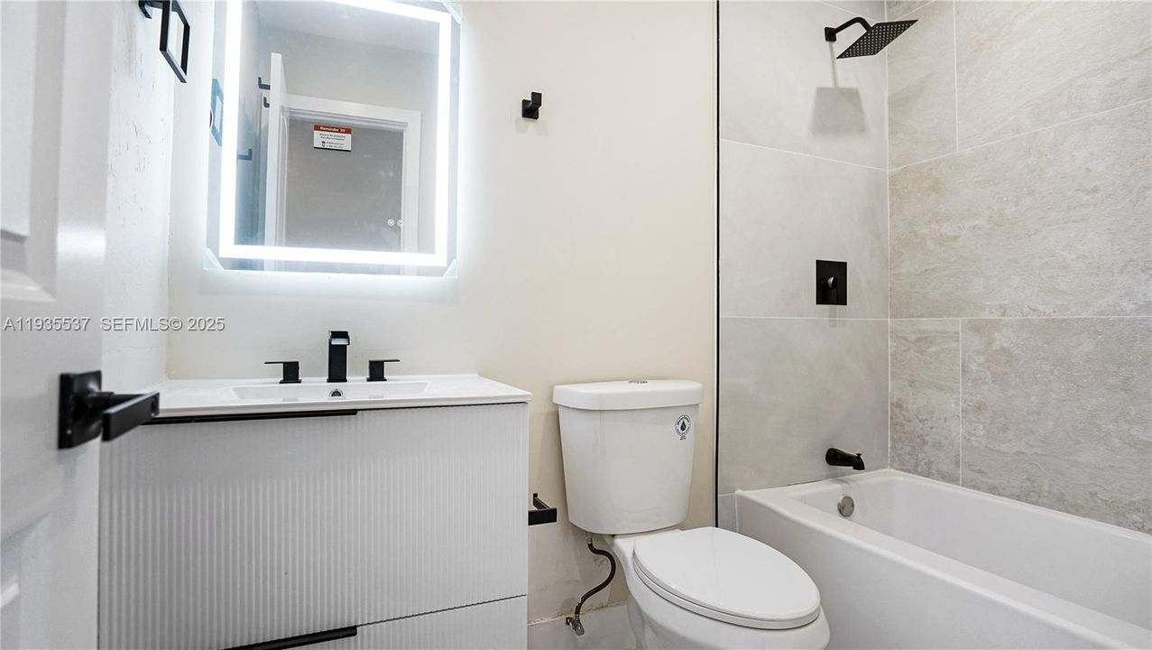 For Sale: $565,000 (3 beds, 2 baths, 1467 Square Feet)