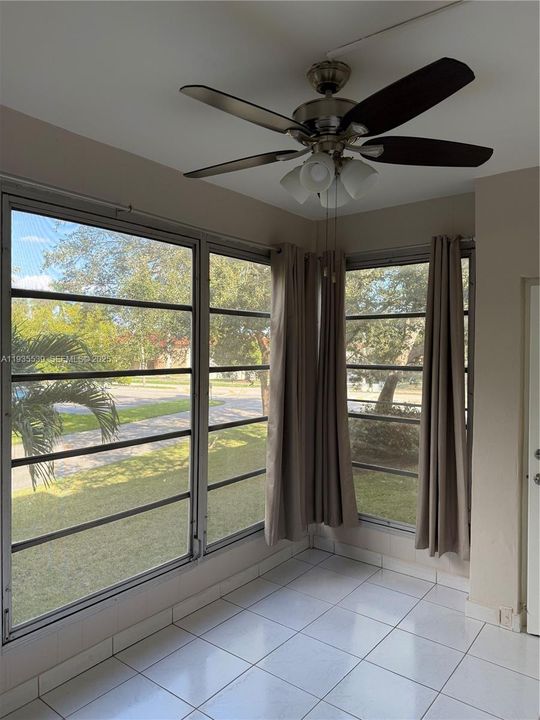 出租: $1,800 (1 贝兹, 1 浴室, 684 平方英尺)